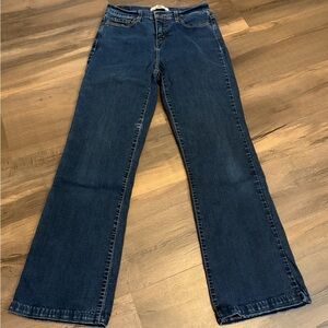 Womens Dark Blue Levi’s Perfectly Slimming 512 Bootcut Wide Leg Jeans Size 8M